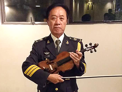 小提琴老师:董英男老师